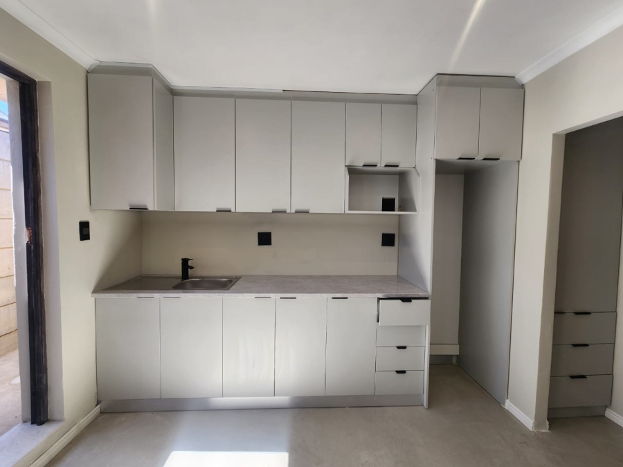 To Let 1 Bedroom Property for Rent in Mabille Park Western Cape